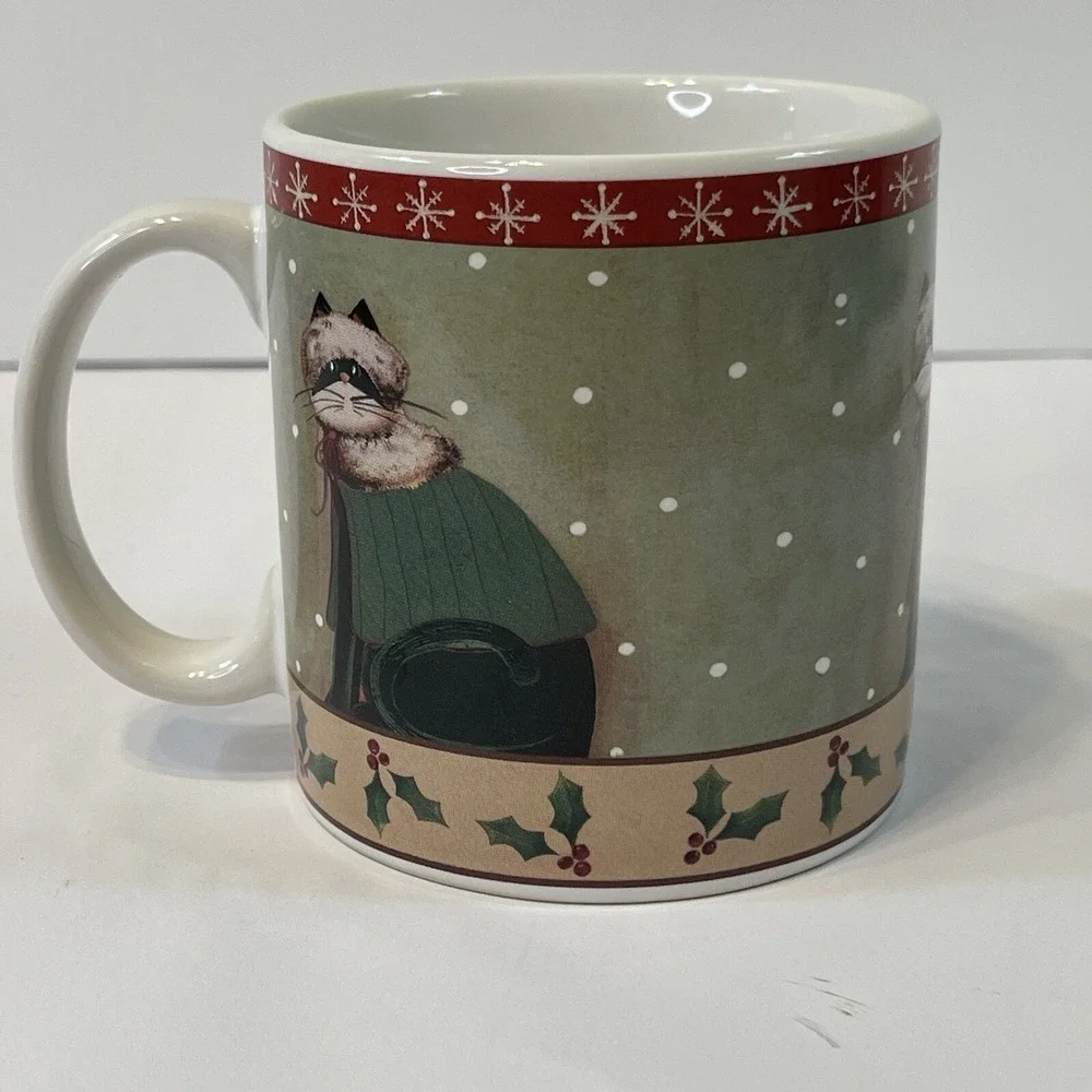 Oneida Holiday Cats Coffee Cup Mug Christmas Fiddlestix Green Sweater Holly Snow